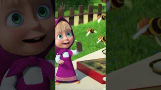 Máša není jediná, kdo má rád sladkosti🐝 #Shorts #mášaamedvěd #MashaBearCze #mashaandthebear #cartoon