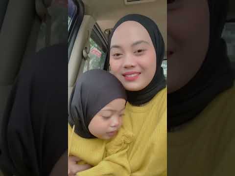 Viral shireen aqila makan cilok