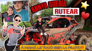 ANNYA DE RUTA CON MAMÁ Y PAPÁ, ME TOCÓ SER LA PILOTO | VLOG