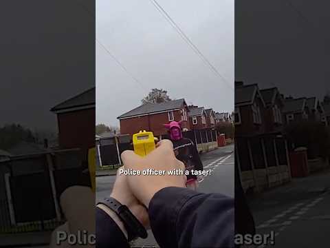 Officer Tackles Knife Attacker