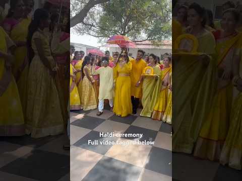 Haldi ceremony lo ma hadavidi #naveenavlogs #haldicelebration #haldiceremony #wedding