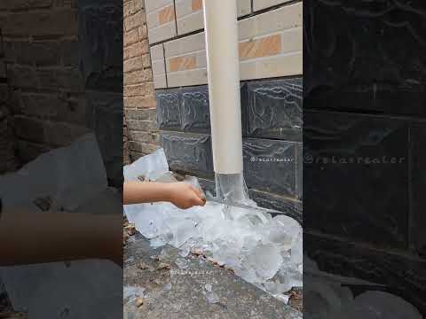 Satisfying ice #asmr #satisfying  #funny #odlysatisfying #snow #ice #fyp