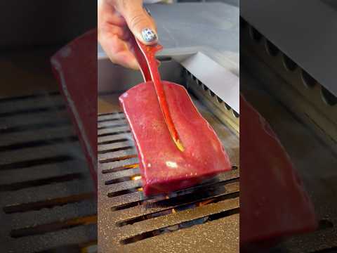ぷるぷる特大極厚レバー