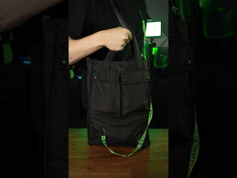 The #Razer #Xanthus #Tote Bag has you and all your gear covered with plenty of utility and style.