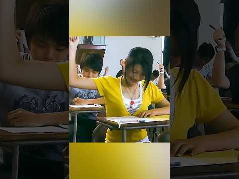 Estos estudiantes hacen trampa en los exámenes de forma extraña #shorts