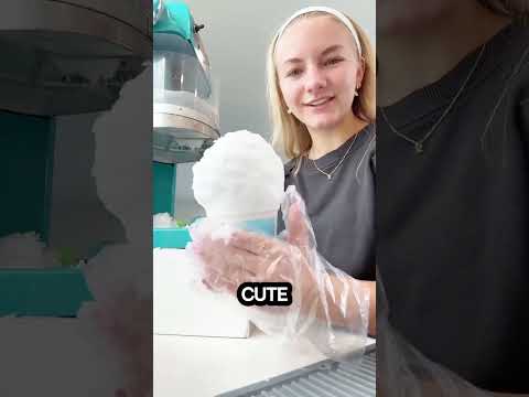 snowcone shop!!🫶🏻🍧😋 #comeworkwithme #snowcone #shaveice #tropical #tropicalsno #pouring #usa