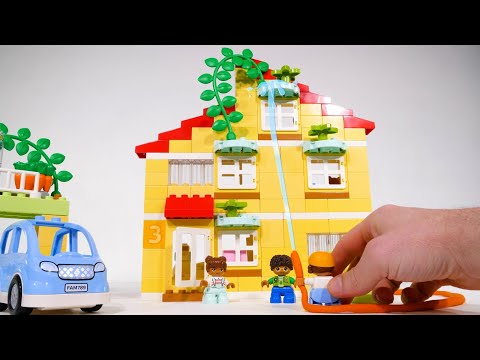 छोटे बच्चों और बच्चों के लिए लेगो डुप्लो हाउस! बिल्डिंग ब्लॉक खिलौनों के साथ सामान्य शब्द सीखें =)