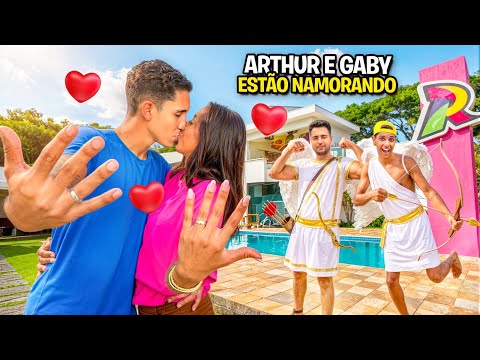 O ARTHUR TA NAMORANDO COM A GABY *Pedido oficial !