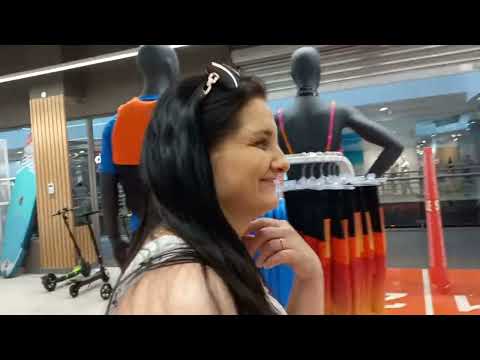 Cu noi seara la plimbare prin Mall-ul din Arad