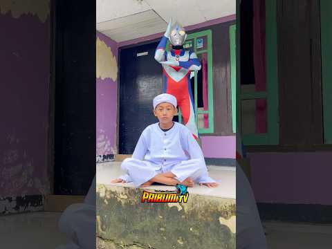 A kid with superpowers calls out to Ultraman Zero, getting teased by mischievous kids and a monster