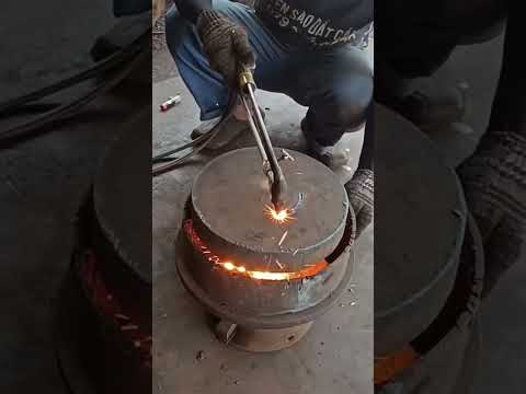 Gas iron cutting tips of Vietnamese people #gascutting #cokhi #shorts