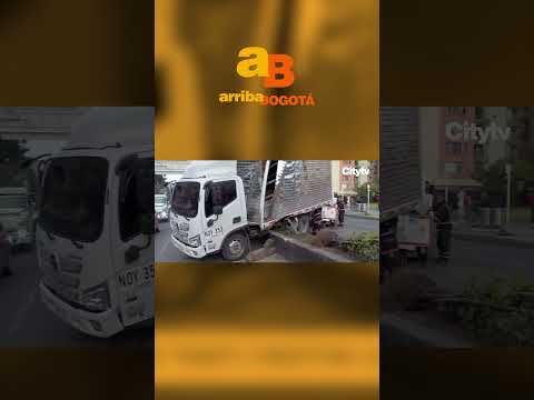 Choque de camión y cama baja paraliza la 186: enorme trancón pero sin heridos | CityTv