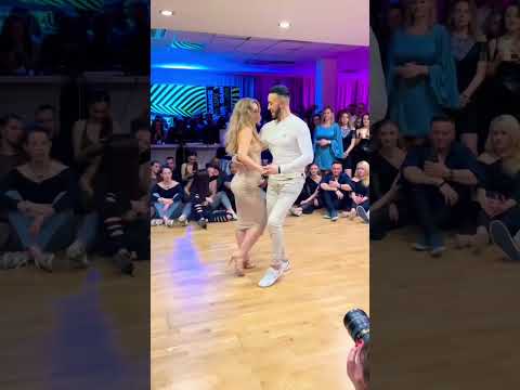 Fusions style lady 2025 Kizomba #kizomba#dance #amazingshorts #shorts #pourtoi#couple #love#foryou