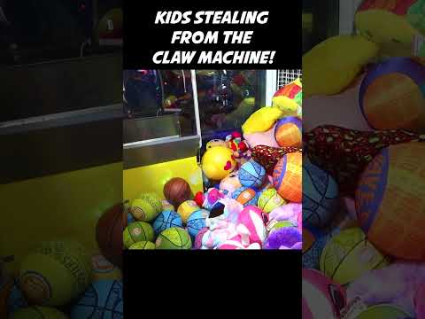 Kids inside the claw machine! #shorts #clawmachine