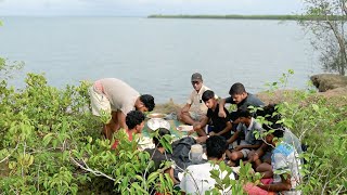 সব বন্ধুরা মিলে নদীর পাড়ে বসে মাছ ধরা, সাথে মটন কষা, দারুন মজা করলাম।