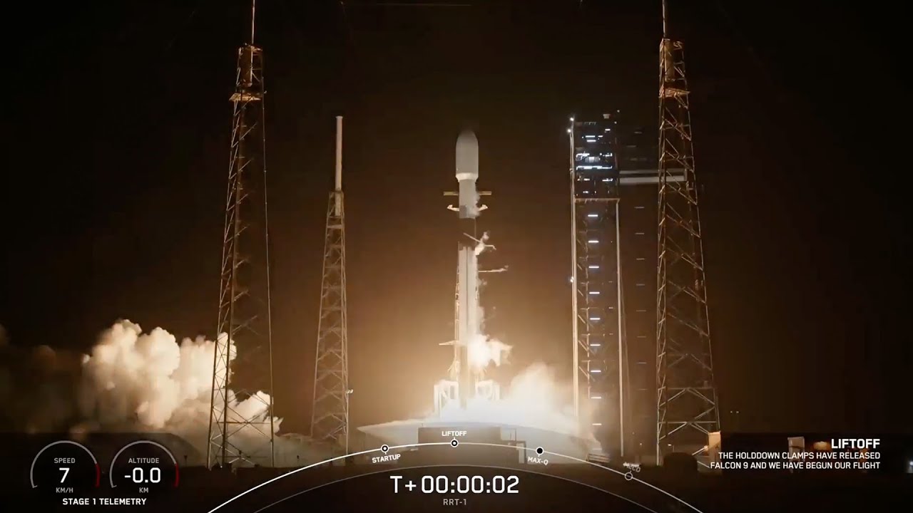 Blastoff! SpaceX launches mysterious RRT-1 mission, nails landing at sea