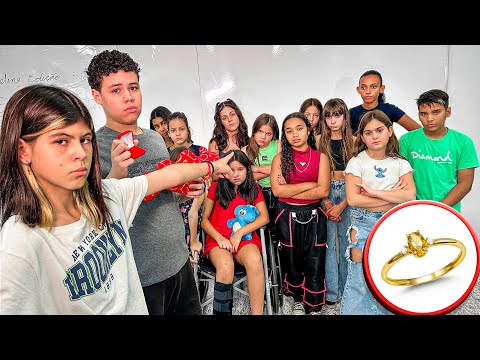Alguém ROUB0U o anel de ouro da LetÃcia na escola!