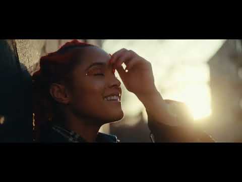 Estoy Feliz - Alejandra Tabita ( Official Music Video in 4K)