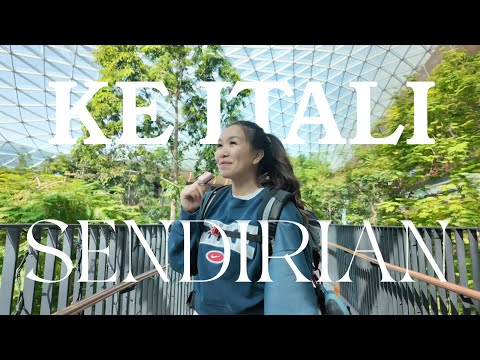 terbang ke Itali sendirian.
