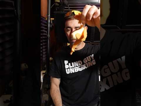 This banana feels super weird- a Blind Guy Unboxing