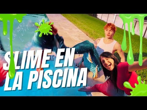 Haciendo SLIME como un SIRENO dento de la PISCINA con mi amiga Sandra Cires 😂 🧜🏼‍♀️