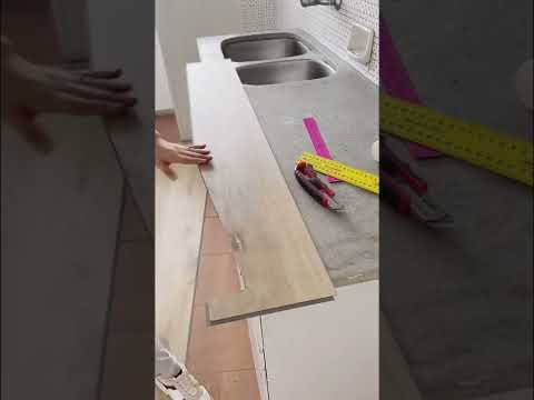 Piso vinílico click! Ideal para renovar cualquier ambiente. 🙌 #bricolage #diy #hack #shorts