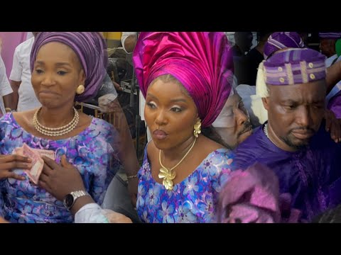 ACTRESS BIOLA BAYO AND SIBLINGS AT THE BURIAL CEREMONY OF THEIR LATE MOTHER