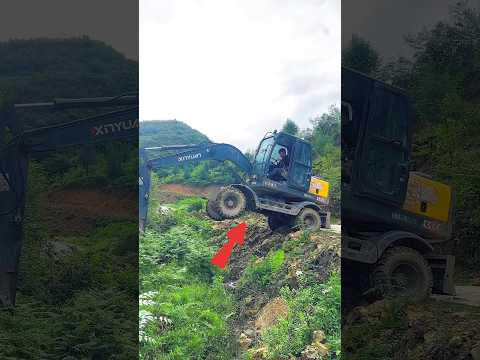ये देखो रास्ता देने के लिए जेसीबी वाला ऐसा क्यों करता है 😱 #shorts #jcb #1million