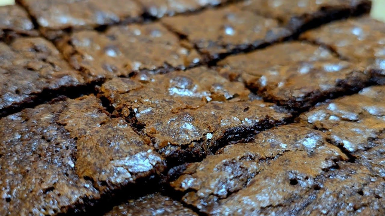 These Dark Chocolate Fudge BROWNIES have the best crispy edges & chewy center EASY Brownies Recipe