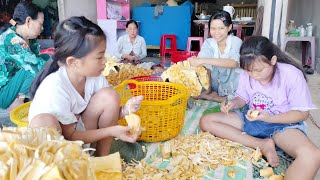 Tiếp tục lột mít các bạn ơi.mít ngon quá.