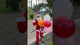 SH - Ông Già Noel trêu đùa con chó... và cái kết || Santa Prank the dog #shorts