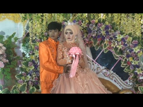 Busana CErah Banget Pengantin di Sesion Busana Pamungkas