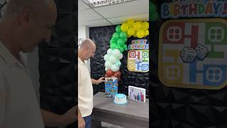 NO LE GUSTÓ El regalo? 😨😨😳😳