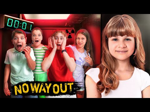 Diana and Friends SURVIVE in the DARK MAZE!