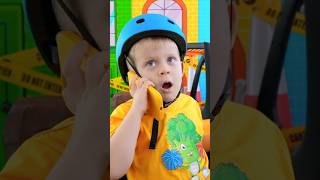 Oliver Learns Not to Use a Phone While Driving