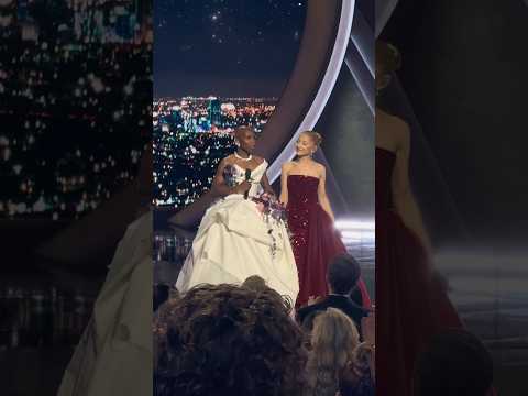 Cynthia Erivo and Ariana Grande get a standing ovation at the Oscars