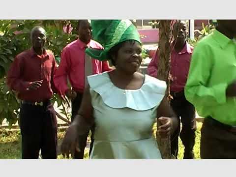 Mt Zion Choir St Peter The Apostle - Amalumbo Ayo Tata Ee (Official Video)