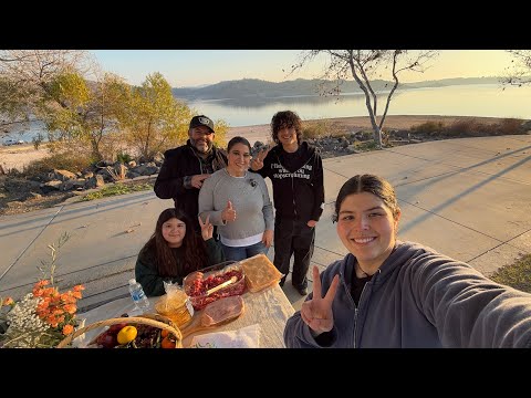 DIA DE CAMPO EN LA PRESA DISFRUTANDO DE UNA RICA ENSALADA DE CUERITOS!