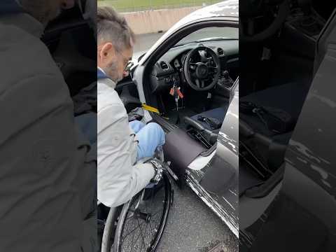 GIMANA CARA ORANG LUMPUH BAWA MOBIL