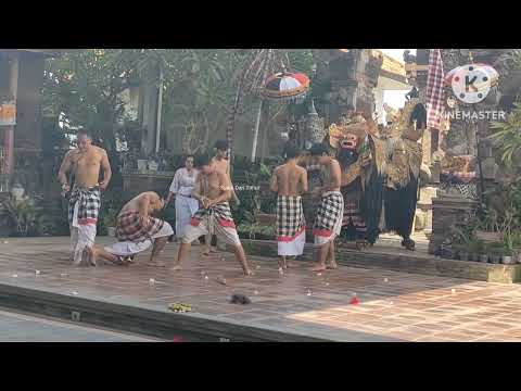 Pertunjukan Barong Tanah Kilat Bali.