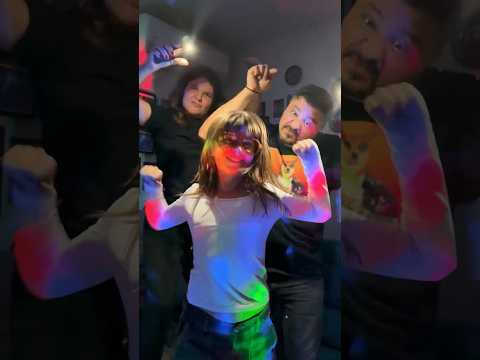 CRAZY PARTY DANCING 👀 | @ariadnistar