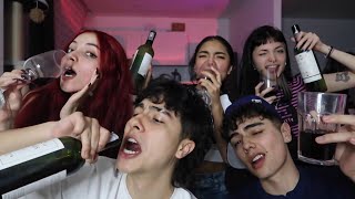 REACCIONANDO A CONFESIONES DE SEGUIDORES MIENTRAS BEBEMOS VINO BARATO *Pt 2*