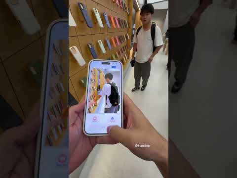 You can project your girlfriend's photos and change the phone case photos at any time.可以投屏女朋友的照片.