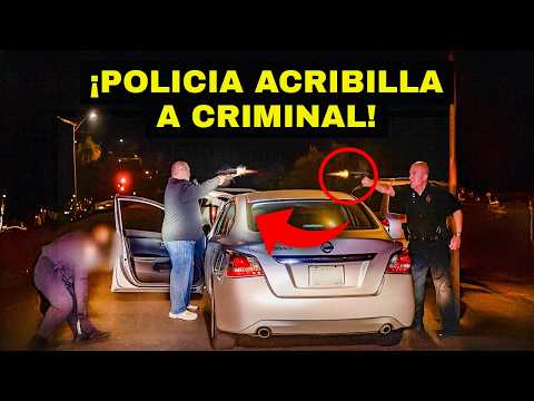Delincuente es ACRIBlLLAD0 a QUEMARROPA tras DlSPARAR contra Policías (Captado en Cámara)