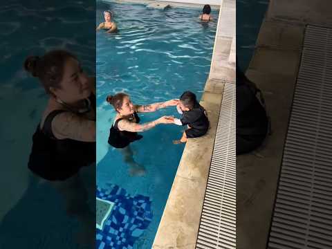 This Baby’s Reaction Will Surprise You! 🏊‍♂️👶✨"