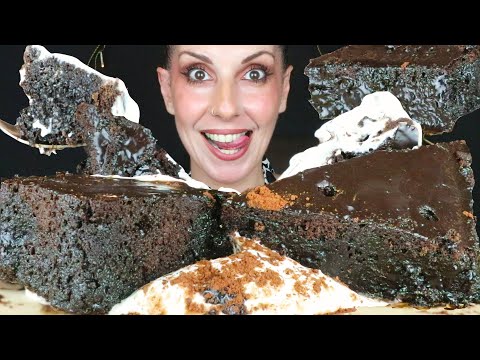 MOIST CHOCOLATE MUD CAKE & WHIPPED CREAM 🍫 | No Talking | ASMR Mukbang - 먹방 | Real Eating Sounds