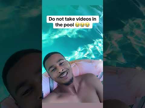 Don't take videos in the pool 😅 (via @deepfriedpopeyesbiscuit/TT)
