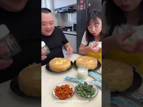 小氣老公想獨吞雞蛋，我讓他只能啃到麵包圈，他氣壞了