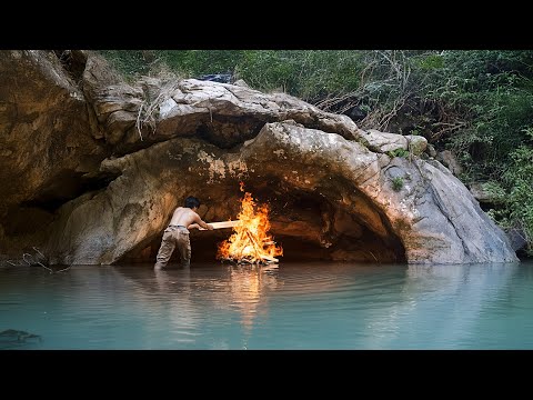 I Spend 30 Days To Building Underground Bushcraft Cave For Survival in The Rain Forest