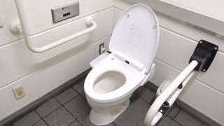 JR五所川原駅　多目的トイレ（青森・五所川原市）　JR Goshogawara Station, Toilet　WC Japanese Toilet　Flush